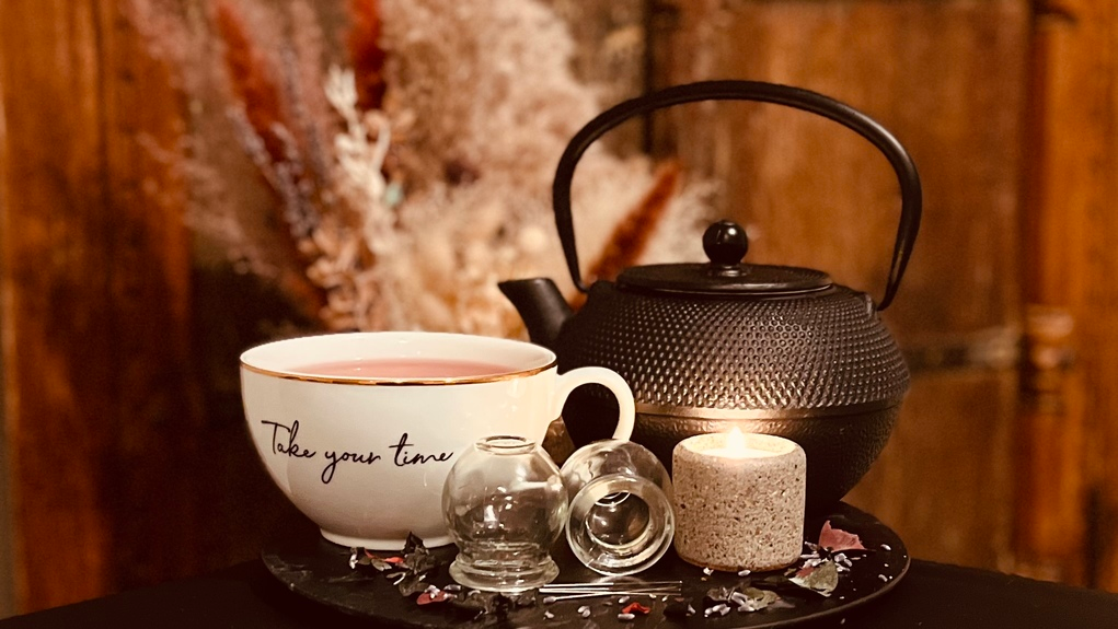 Even Flow Massage Therapy combining Traditional Chinese Medicine